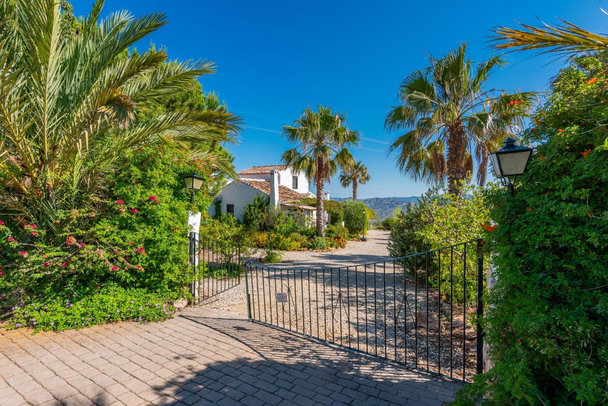 Cantueso Holiday Park Periana Exterior foto